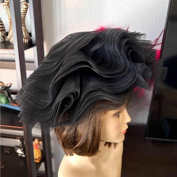 Vintage Leslie James Black Ruffled Hat - Picture 6 of 12